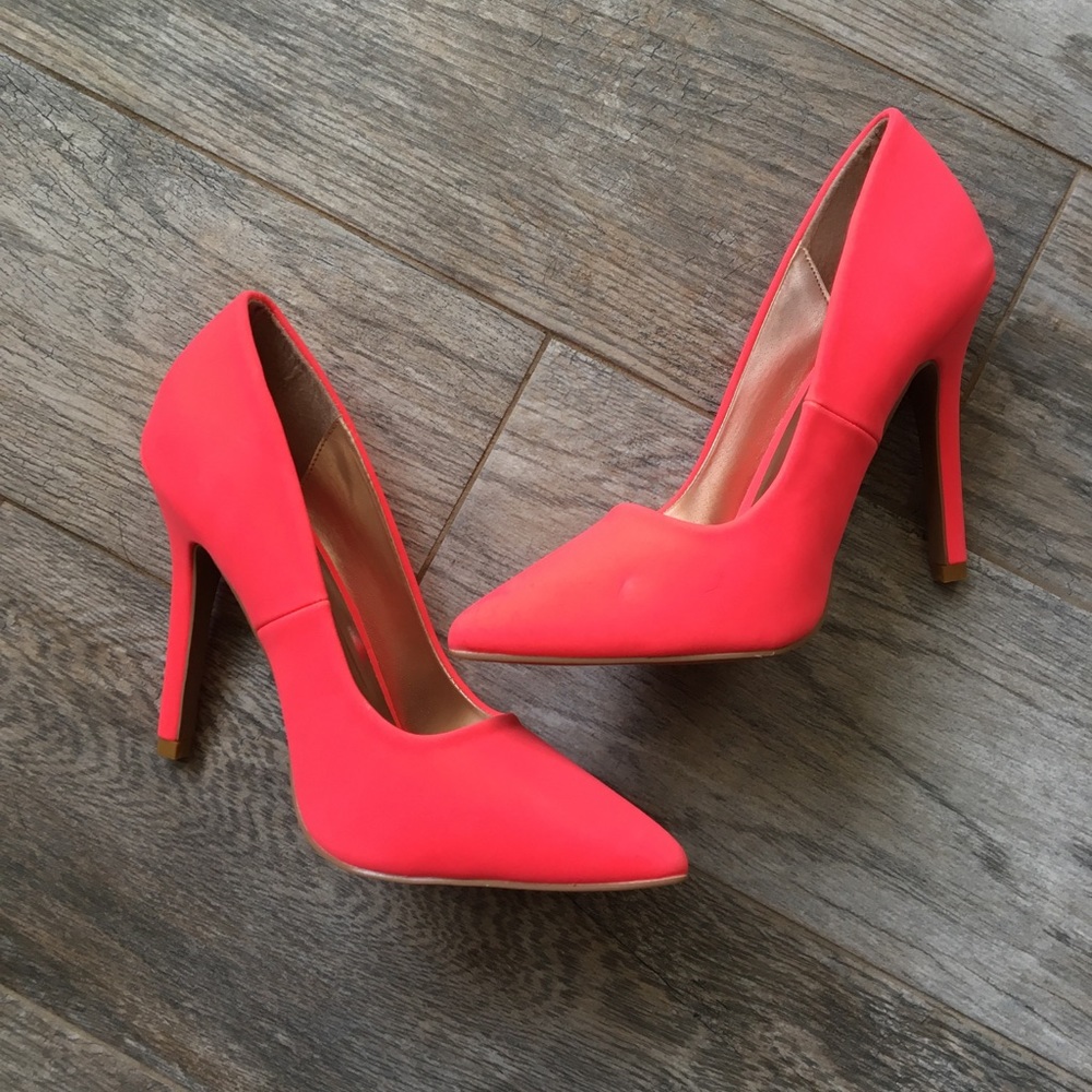 Qupid Coral Pointy Toe Heels